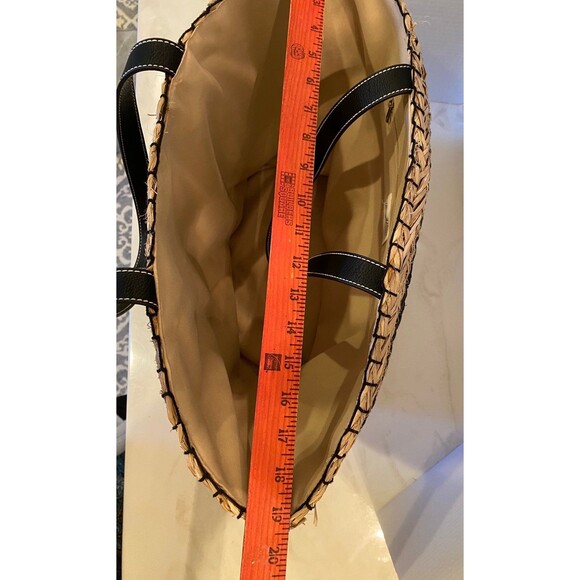 Universal Threads Bucket Bag Wicker Straw Black Stripe Practical Versatile Tote - Picture 10 of 11